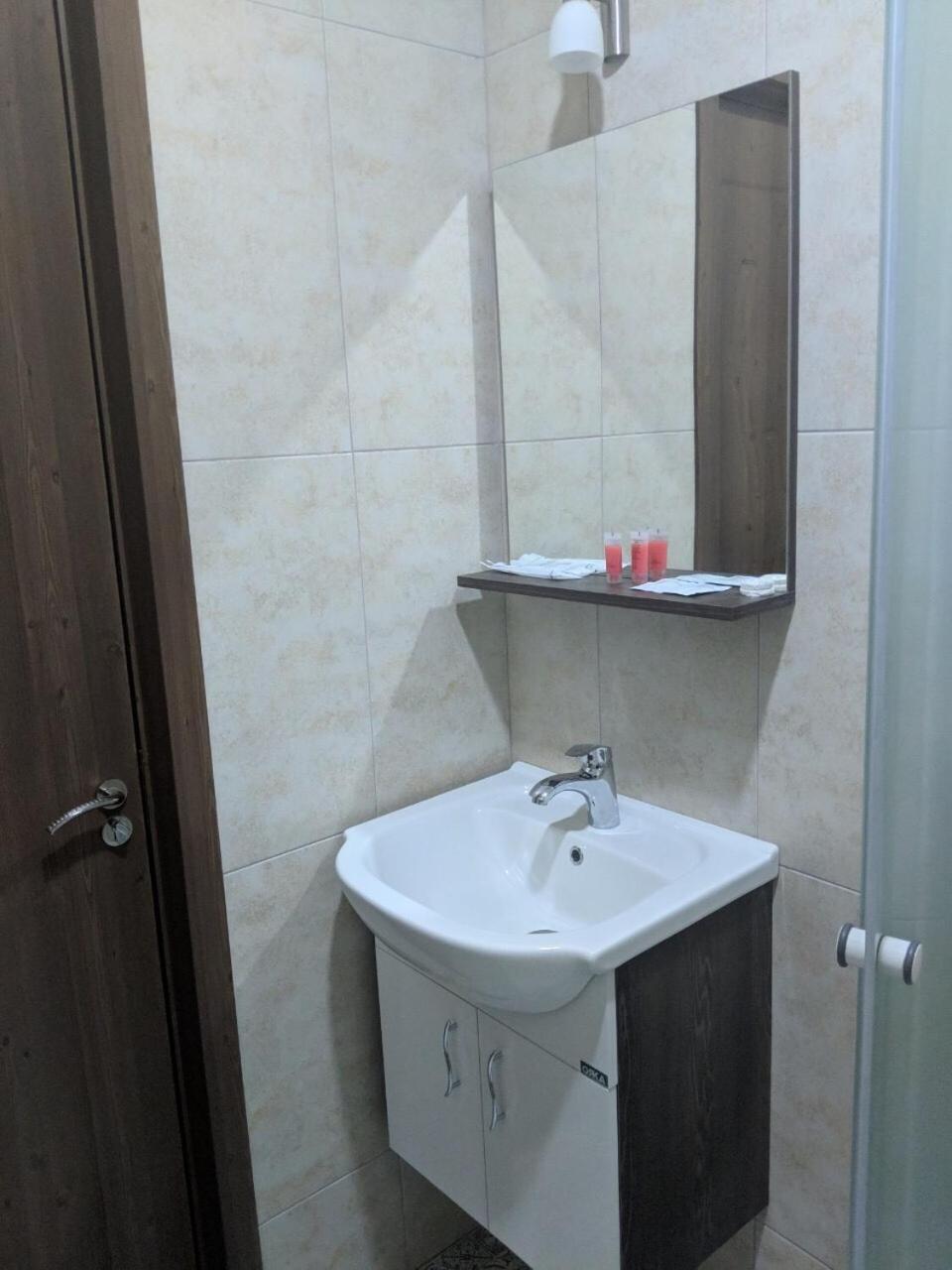 Mtredebi Hotel Samtredia Luaran gambar